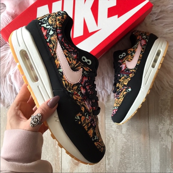 NWT Nike Air Max 1 Rare Floral - Picture 2 of 7